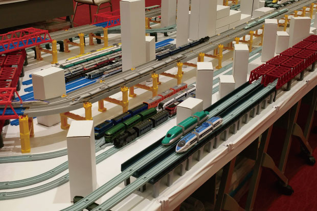 巨大鉄道模型